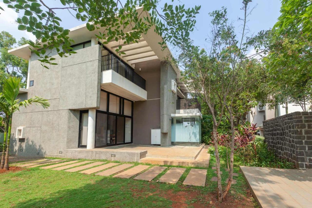 Villa Foresta By Stayvista With Modern Decor, Swimming Pool & Expansive Lawn For A Perfect Escape Lonavla Zewnętrze zdjęcie