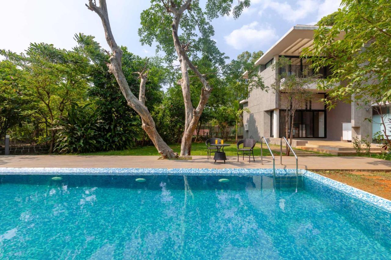 Villa Foresta By Stayvista With Modern Decor, Swimming Pool & Expansive Lawn For A Perfect Escape Lonavla Zewnętrze zdjęcie