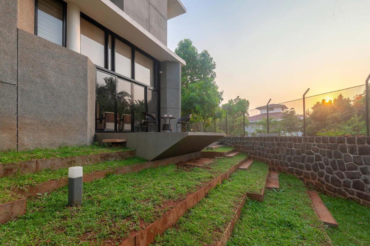 Villa Foresta By Stayvista With Modern Decor, Swimming Pool & Expansive Lawn For A Perfect Escape Lonavla Zewnętrze zdjęcie