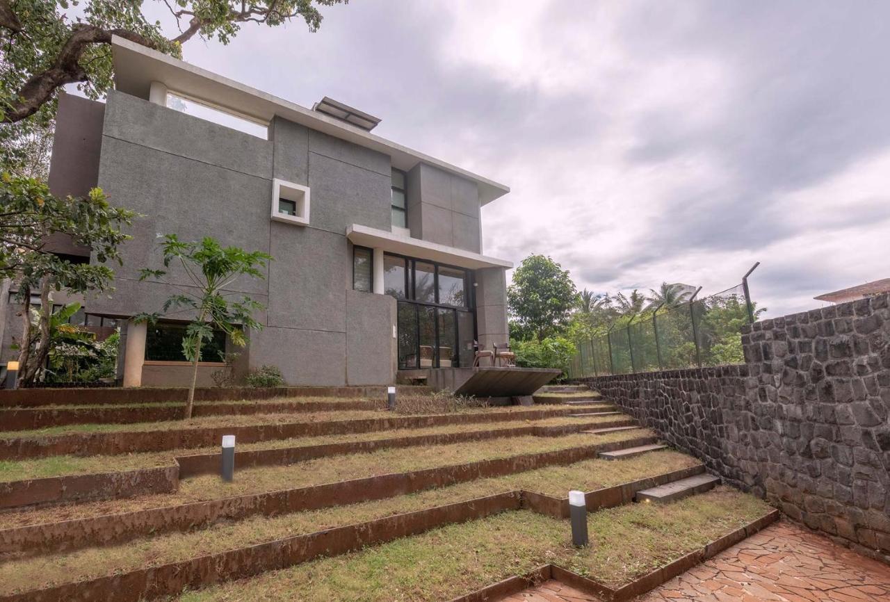 Villa Foresta By Stayvista With Modern Decor, Swimming Pool & Expansive Lawn For A Perfect Escape Lonavla Zewnętrze zdjęcie