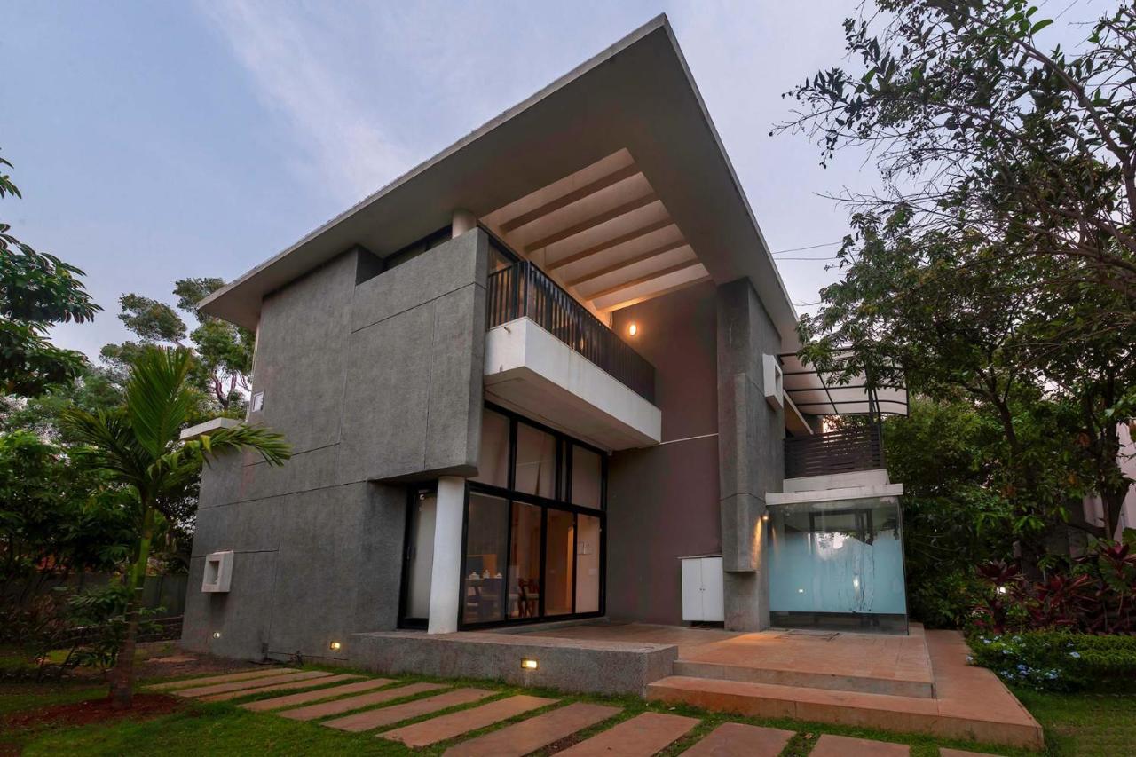 Villa Foresta By Stayvista With Modern Decor, Swimming Pool & Expansive Lawn For A Perfect Escape Lonavla Zewnętrze zdjęcie